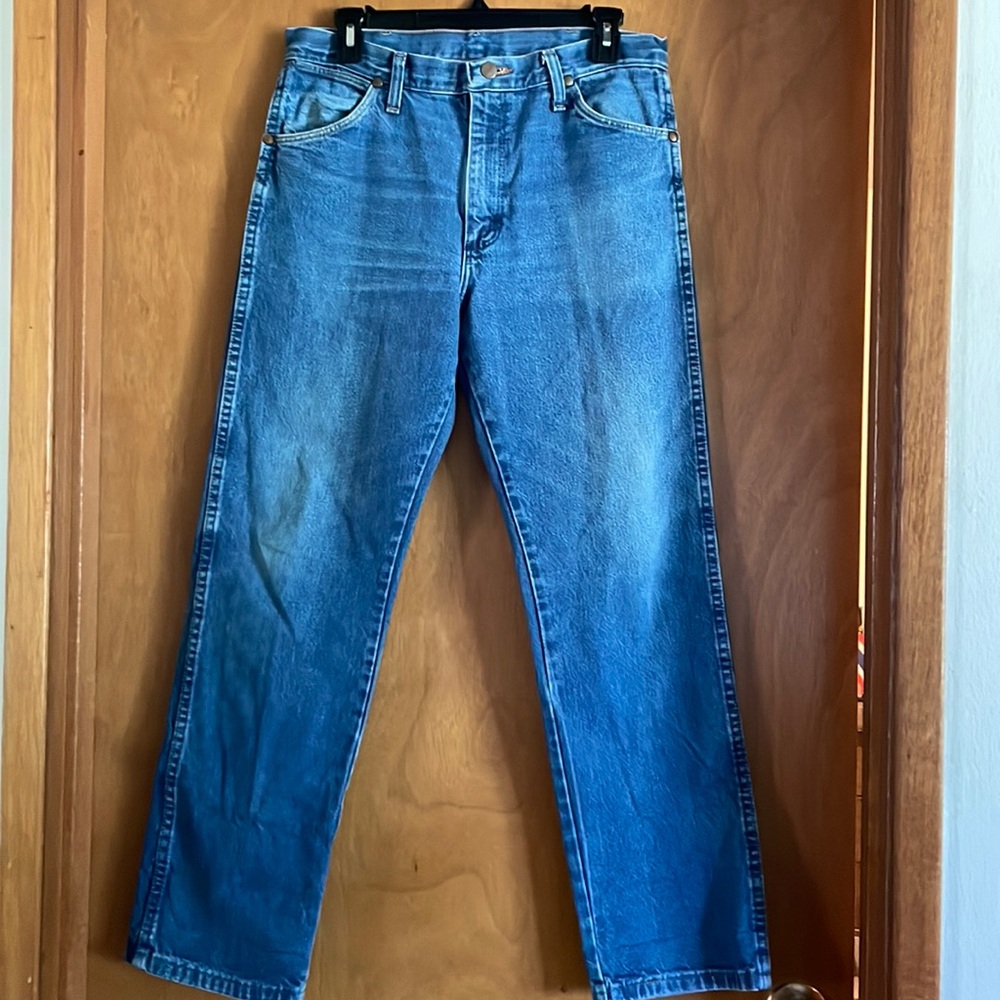 EXCELLENT condition Vintage Wrangler Boot Cut Jeans.